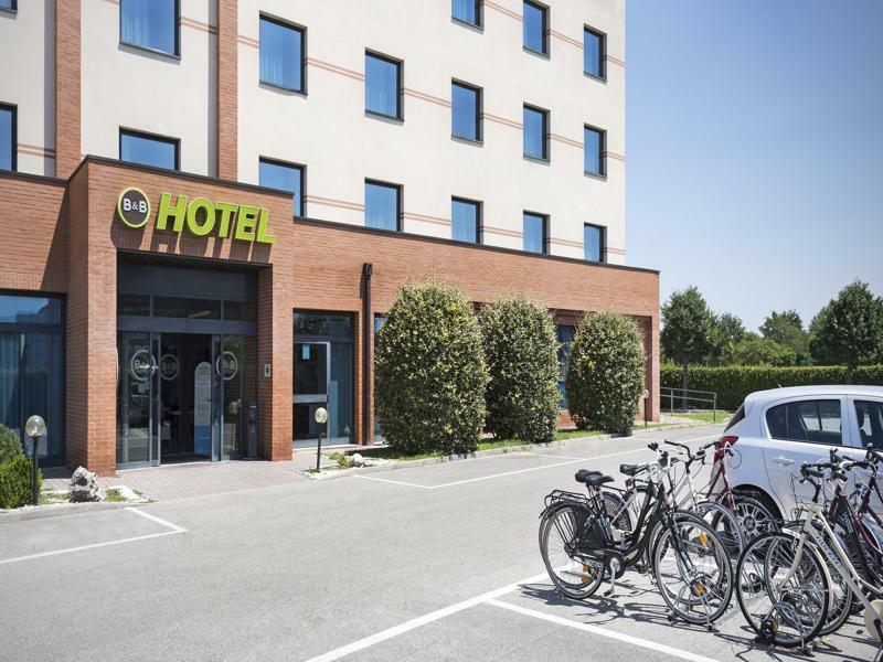 B&B Hotel Ferrara Exteriör bild